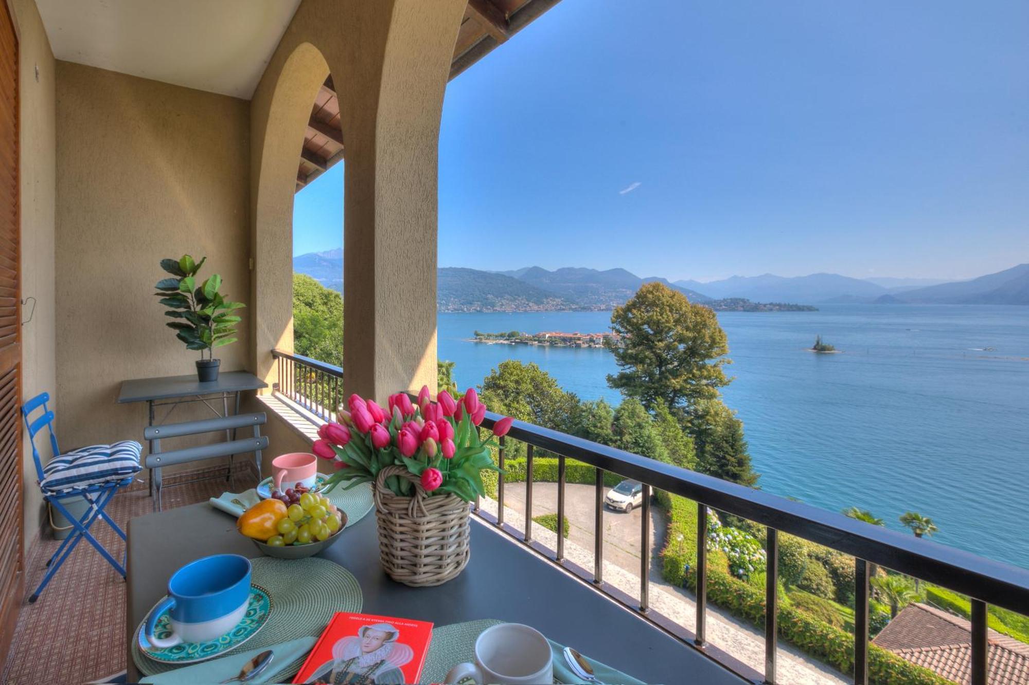 Pandora Lake View Stresa - Happy Rentals Dış mekan fotoğraf
