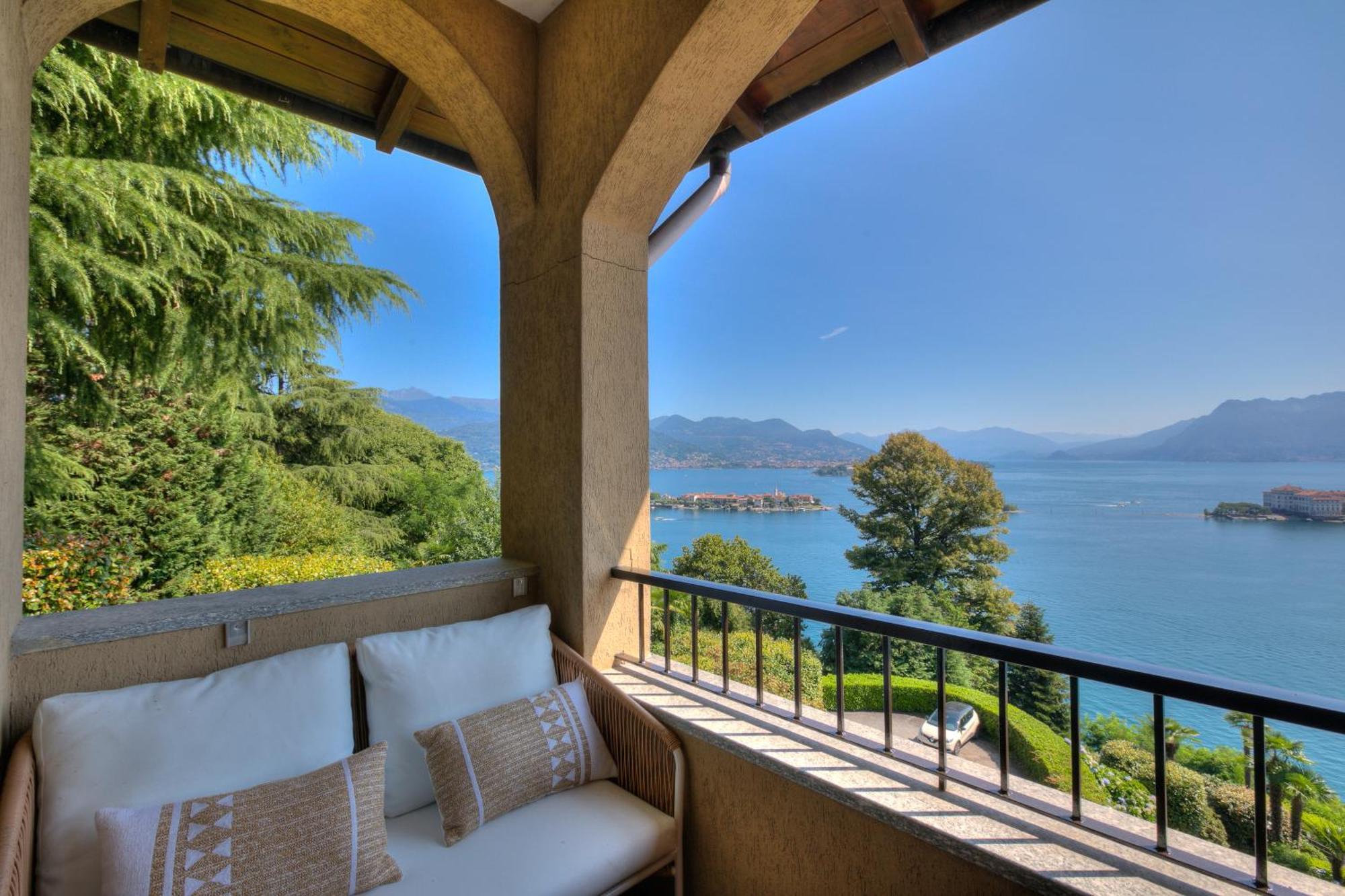 Pandora Lake View Stresa - Happy Rentals Dış mekan fotoğraf